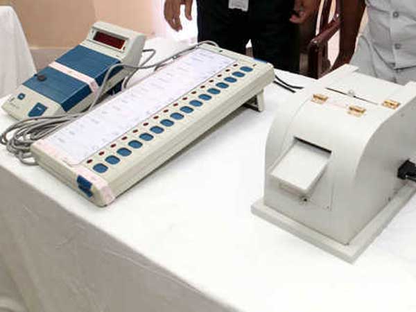 కనురెప్ప వేయం.. బాక్సులు కాపాడతాం..!