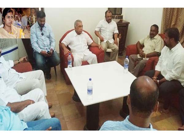 వైసిపి అభ్యర్దికి మద్దతు ప్రకటన..