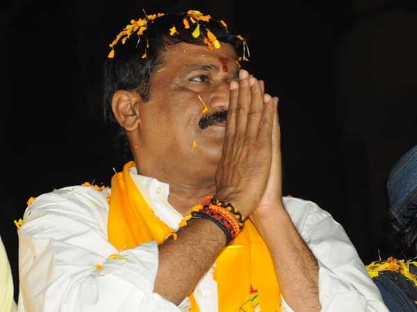 జగన్ ఇంటర్వ్యూ తో వారి స్నేహం ఎలా ఉంది తెలుస్తుంది
