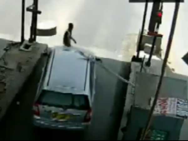 Gurgaon Driver Drags Toll Staff 6 Km On Bonnet Gurgaon Driver Drags Toll Staff 6 Km On Bonnet