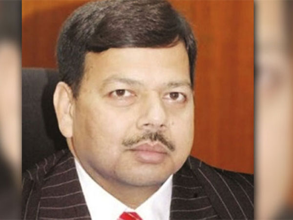 ప్రధాని చాపర్ తనిఖీతో వేటు
