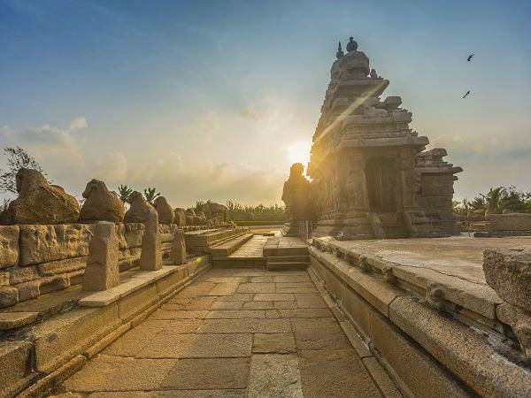 వందేళ్ల క్రితం చోరీకి గురైన విగ్రహం