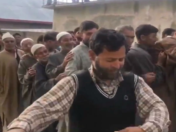 jammu kashmir voter dance at polling station going viral jammu kashmir voter dance at polling station going viral