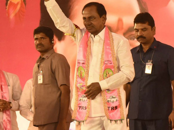 విభేధాలు పక్కన పెట్టి నామా ను గెలిపించండి, సీఎం
