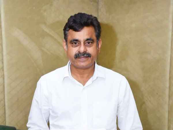సందీప్ రెడ్డే కీలకం..! ఎవరికి ఎంతిచ్చారో కూపీ లాగుతున్న పోలీసులు..!!