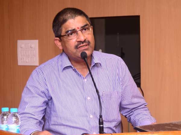 ఎల్వీ నియమాకం నుండే ఆరోపణలు..