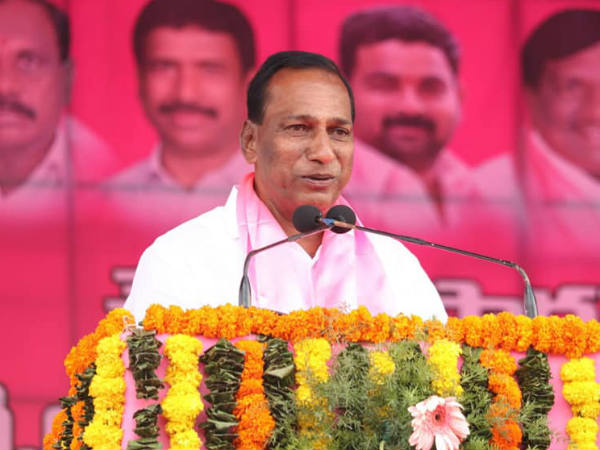పార్టీ లెటర్ హెడ్ కి అధికారిక లెటర్ హెడ్ కి తేడా తెలీని మంత్రి అని నెటిజన్లు సెటైర్లు