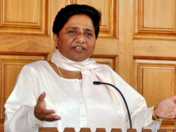 మైన్పురి బరిలో ములాయం.. అందుకేనా స్నేహ హస్తం