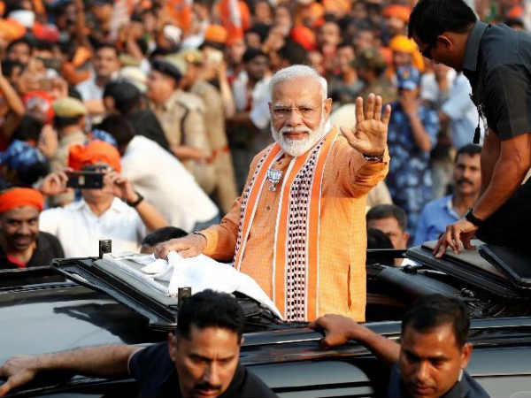 pm modi roadshow at varanasi pm modi roadshow at varanasi