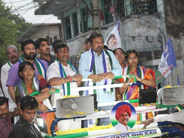వ్యూహాత్మకంగా ఆ రెండు జిల్లాల్లో మోహన్ బాబు