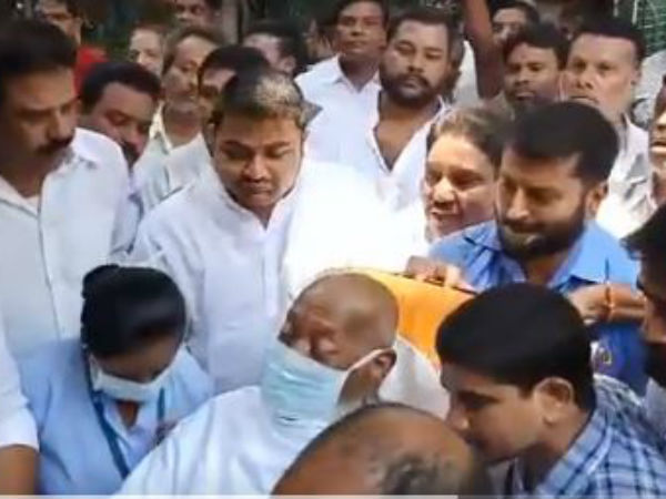 mukesh goud reaches by ambulance to cast vote mukesh goud reaches by ambulance to cast vote