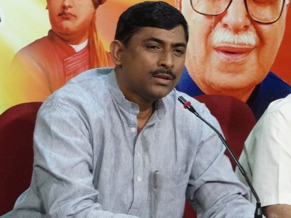 ప్రభుత్వంపై మురళీధర్ రావు గుస్సా