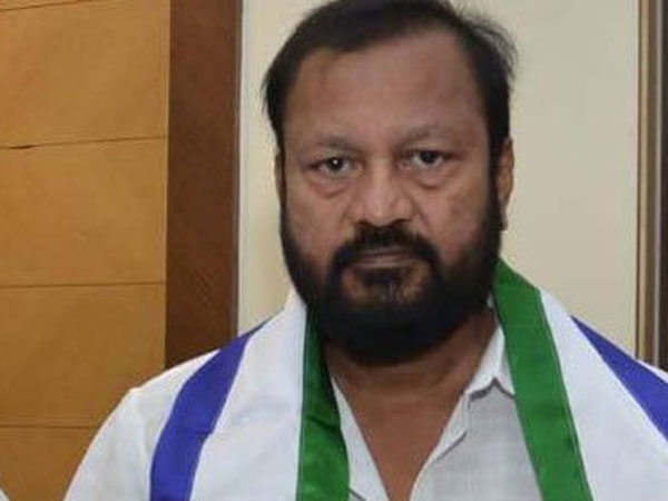 Junior NTRs uncle Narne fired on Chandrababu .. if central gives money to him he would have completed the capital Junior NTRs uncle Narne fired on Chandrababu .. if central gives money to him he would have completed the capital