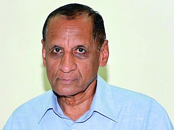 యూపిఏ ప్రభుత్వం నుండి ఏన్డీఏ వరకు , మారని నర్సింహన్