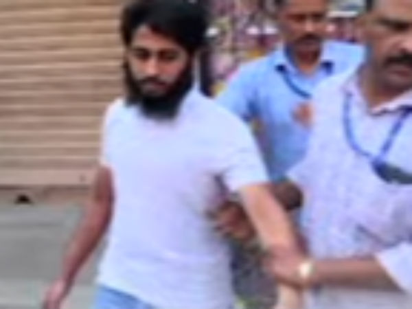 అబ్దుల్ బాసిత్, అబ్దుల్ ఖాదీర్ లను సంప్రదింపులు జరిపిన తహా మసూద్,