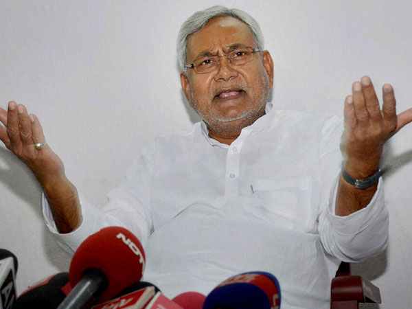 ఫోన్ వాడారు .. అబ్బే అదేం లేదు ...
