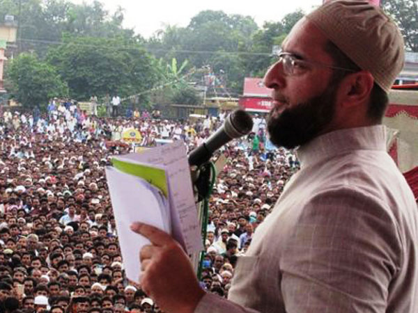 Love of Modi-Nitish Kumar is stronger than Laila-Majnu says Asaduddin Owaisi Love of Modi-Nitish Kumar is stronger than Laila-Majnu says Asaduddin Owaisi