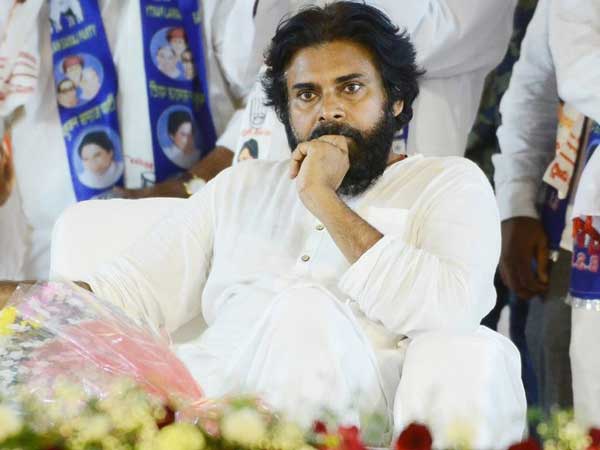 గుత్తిలో పార్టీ నేత ఈవీఎం డ్యామేజ్ చేయడంపై జనసేనాని