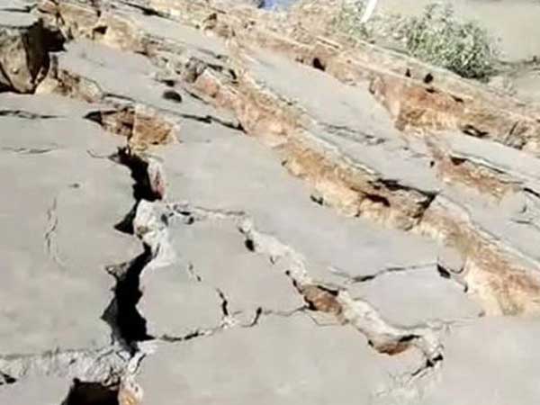 Once again crack registered near Polavaram Project Area Once again crack registered near Polavaram Project Area