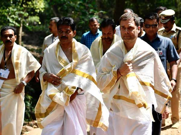 పితృ దేవతలకు పూజలు