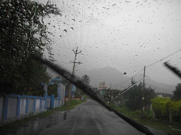Hailstorm warning for 48 hours in parts of Andhra Pradesh and Telangana Hailstorm warning for 48 hours in parts of Andhra Pradesh and Telangana