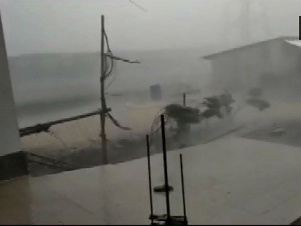 Heavy rains, severe thunder storms lash Gujarat, Rajasthan and MP; account for 35 lives Heavy rains, severe thunder storms lash Gujarat, Rajasthan and MP; account for 35 lives