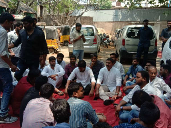 ఇంటర్ బోర్డ్ వద్ద యుద్ద వాతావరణం..! ప్రభుత్వం పై తల్లిదండ్రుల అసహనం..!!