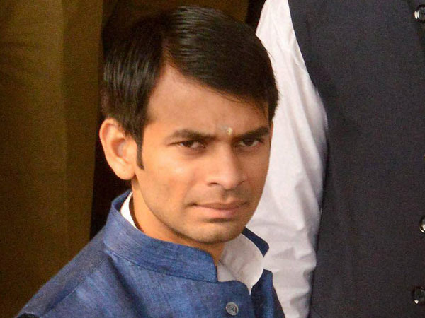 సొంత పార్టీ వైపు తేజ్ ప్రతాప్ అడుగులు