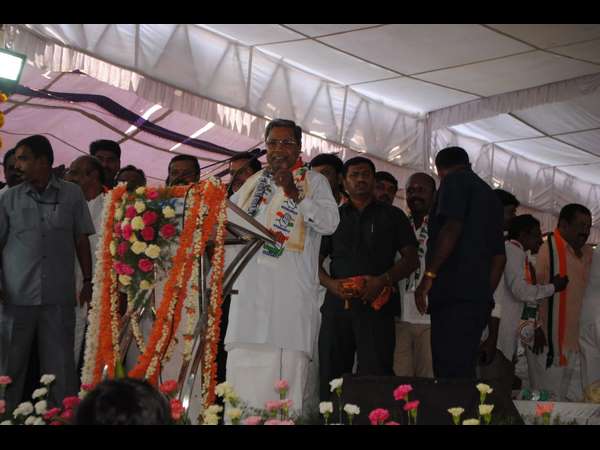 సైనికుల శవాలతో రాజకీయం