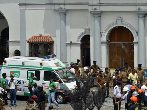 చర్చ్ లు, హోటళ్లే టార్గెట్..