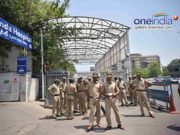 జిల్లా కలెక్టరేట్ల వద్ద ధర్నాలు..! సూర్యాపేటలో ఉత్తమ్ అరెస్టు..!!