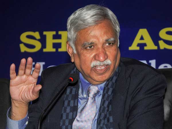 ఆరోపణల పై చర్చకు సిద్దమన్న ఈసీ..