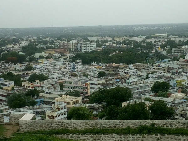 ఫణిగిరిలో ఆరు అడుగుల బుద్దుడు