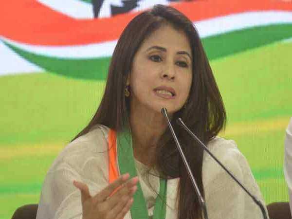 Threat to My Life, Have Filed Police Complaint : Urmila Matondkar After Clash Between Cong-BJP Workers Threat to My Life, Have Filed Police Complaint : Urmila Matondkar After Clash Between Cong-BJP Workers