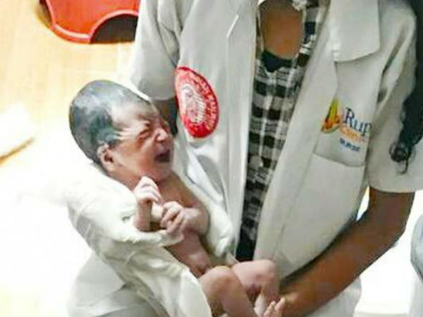 Woman Traveling to Mumbai, Gives Birth at Thane Railway Station Woman Traveling to Mumbai, Gives Birth at Thane Railway Station