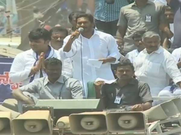 ఓటుకు మూడువేలు ఇచ్చే కుట్ర..