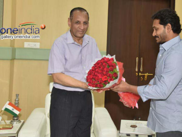 Jagan will meets the governor today .. because .. Jagan will meets the governor today .. because ..