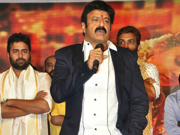 సినిమాల్లో పవర్ ఫుల్ డైలాగ్స్..! బయట ఉత్కంఠ పరిస్థితులు..!!
