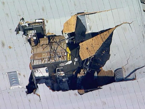 An F-16 fighter jet crashed into a warehouse An F-16 fighter jet crashed into a warehouse