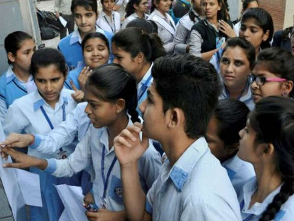 OMG..63 schools failed to record pass marks in Gujarat OMG..63 schools failed to record pass marks in Gujarat