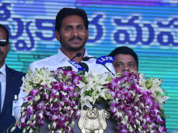 on june 8th jagan decided to enter secretariat and expand cabinet expansion and attend first cabinet meet on june 8th jagan decided to enter secretariat and expand cabinet expansion and attend first cabinet meet