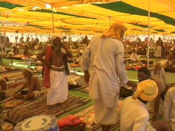 కంప్యూటర్ బాబాకు మంత్రి హోదా
