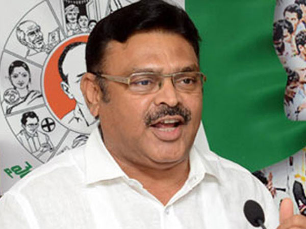 చెడ్డ కార్మికుడు మాత్రమే పనిముట్లతో తగాదా పట్టుకుంటాడు అన్న అంబటి రాంబాబు