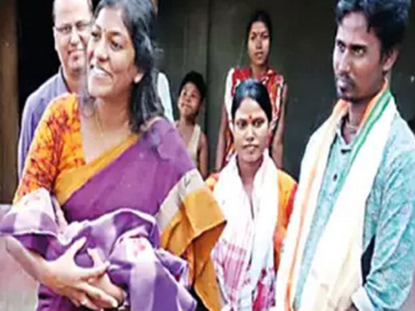 నిస్సహాయ స్థితిలో ...