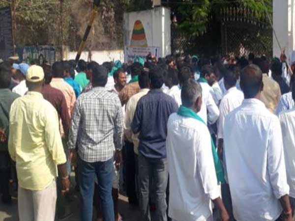 ఈ రోజుల్లో అలాంటి నిర్ణయమా?