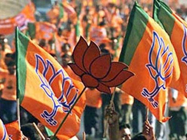 హింస తగ్గిందంటున్న బీజేపీ నేతలు