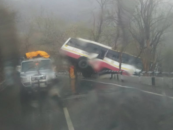 RTC Bus towards Tirumala met with an accident at Ghat road, devotees injured RTC Bus towards Tirumala met with an accident at Ghat road, devotees injured