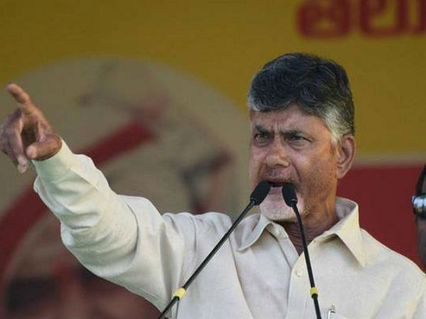 Chandrababu Naidu holds Amit Shah responsible for violence in Kolkata, backs Mamata Banerjee Chandrababu Naidu holds Amit Shah responsible for violence in Kolkata, backs Mamata Banerjee
