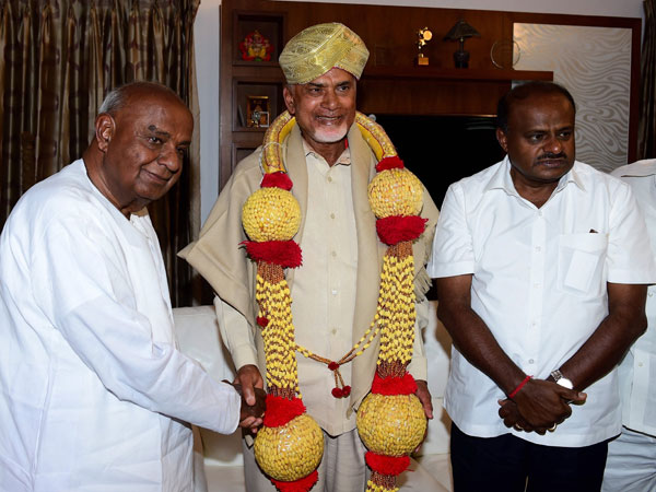 వరుస భేటీలతో చంద్రబాబు బిజీ