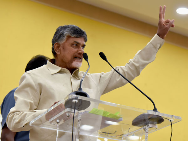 దేశ రాజధానిలో చంద్రబాబు బిజీ బిజీ..! బీజేపియేతర నేతలతో వరుస భేటీలు..!!